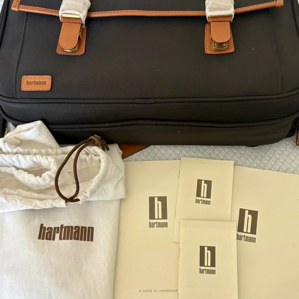 Hartmann New Men’s travel Crossbody Briefcase ( Hudson belting style)